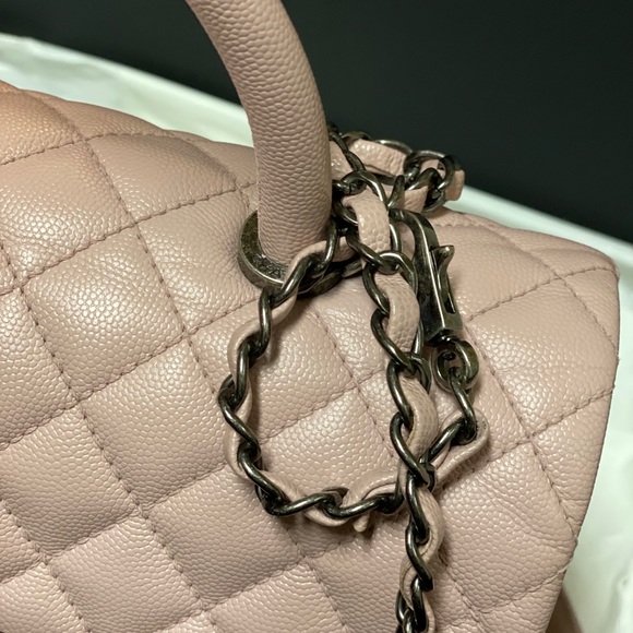 Just Sharing Chanel Caviar Quilted With Top Handle - Picture 10 of 14